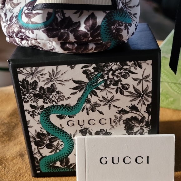Authentic Gucci ghost Eye charm pendant Box Pouch New - Picture 1 of 5